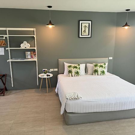 Phuket Muay Thai Hotel Rawai Beach Bagian luar foto