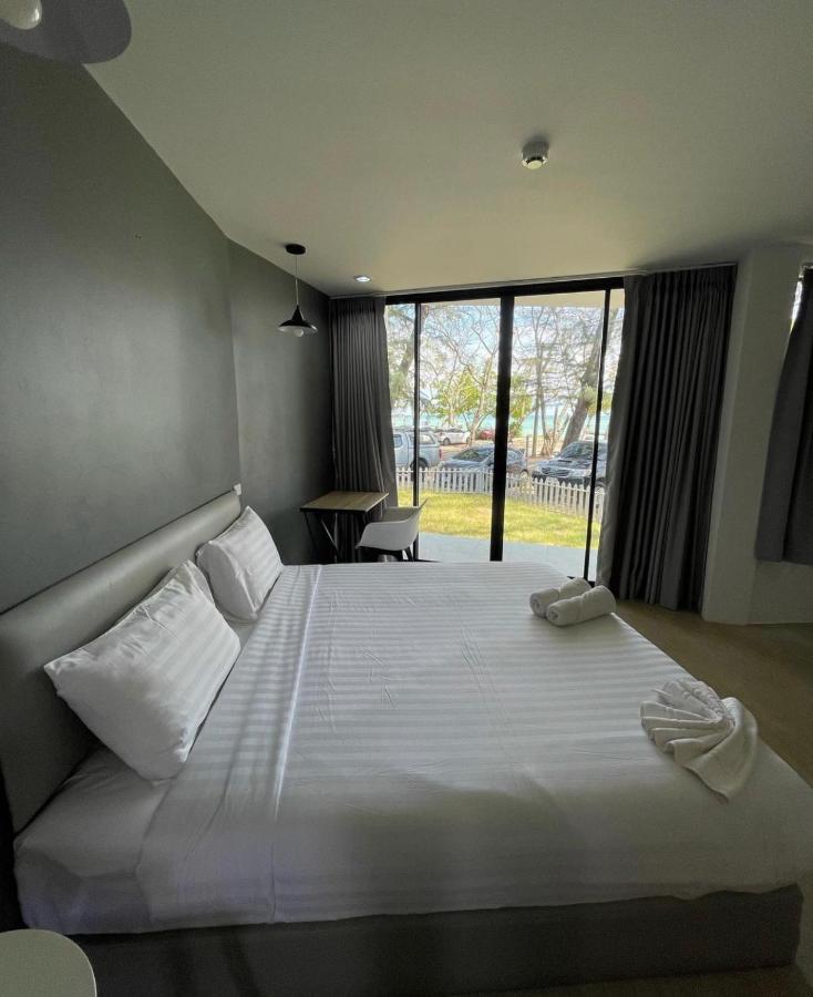 Phuket Muay Thai Hotel Rawai Beach Bagian luar foto