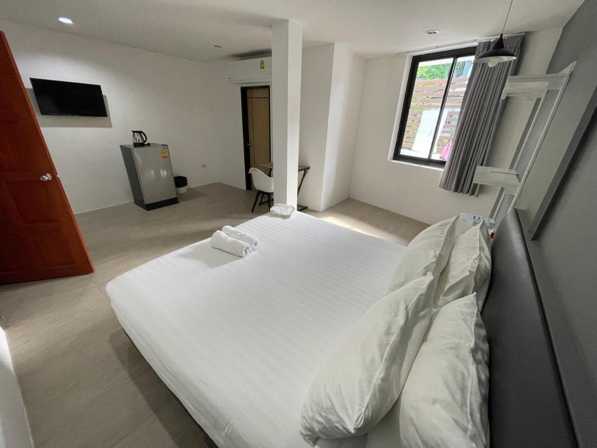 Phuket Muay Thai Hotel Rawai Beach Bagian luar foto