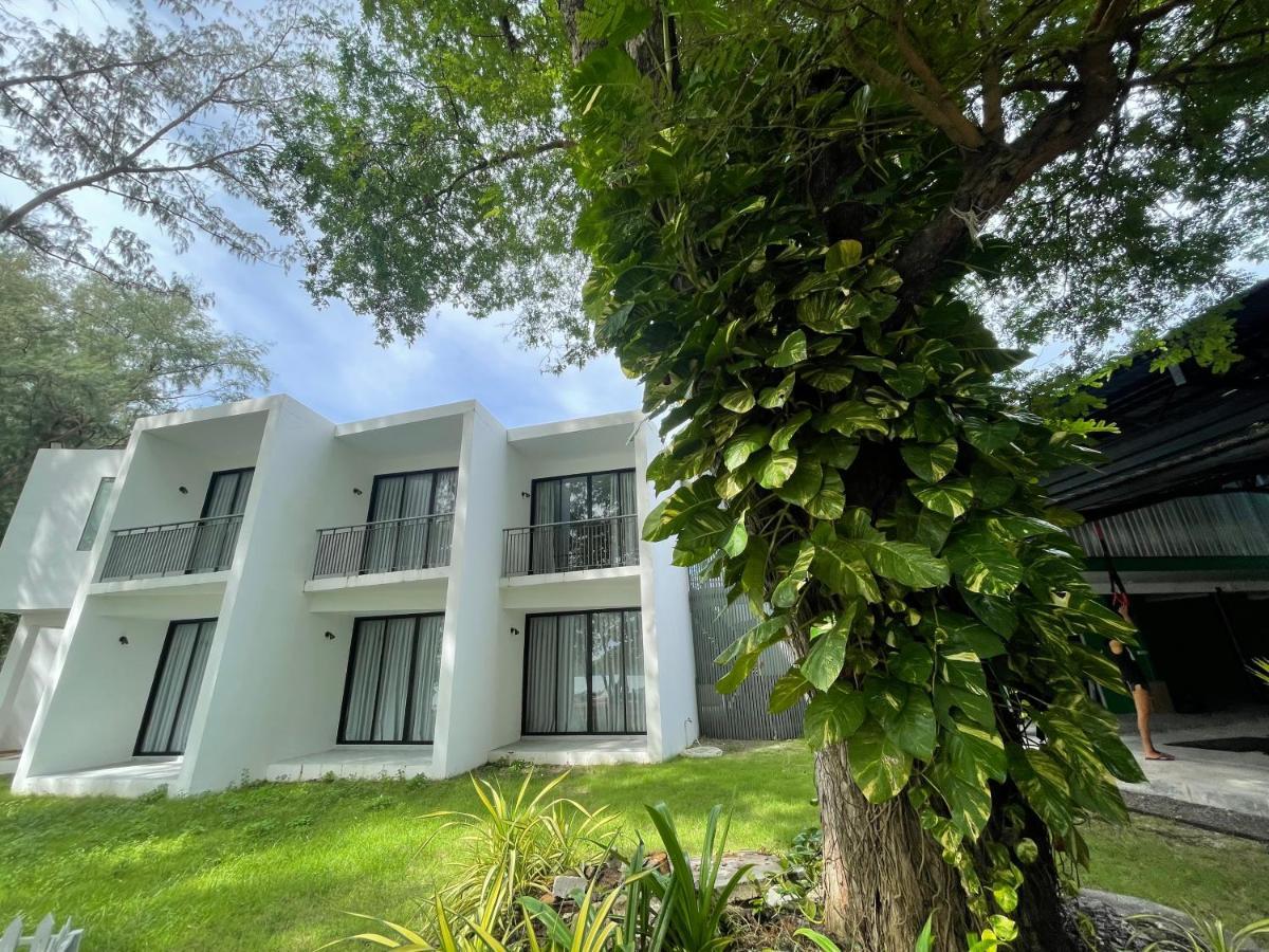 Phuket Muay Thai Hotel Rawai Beach Bagian luar foto