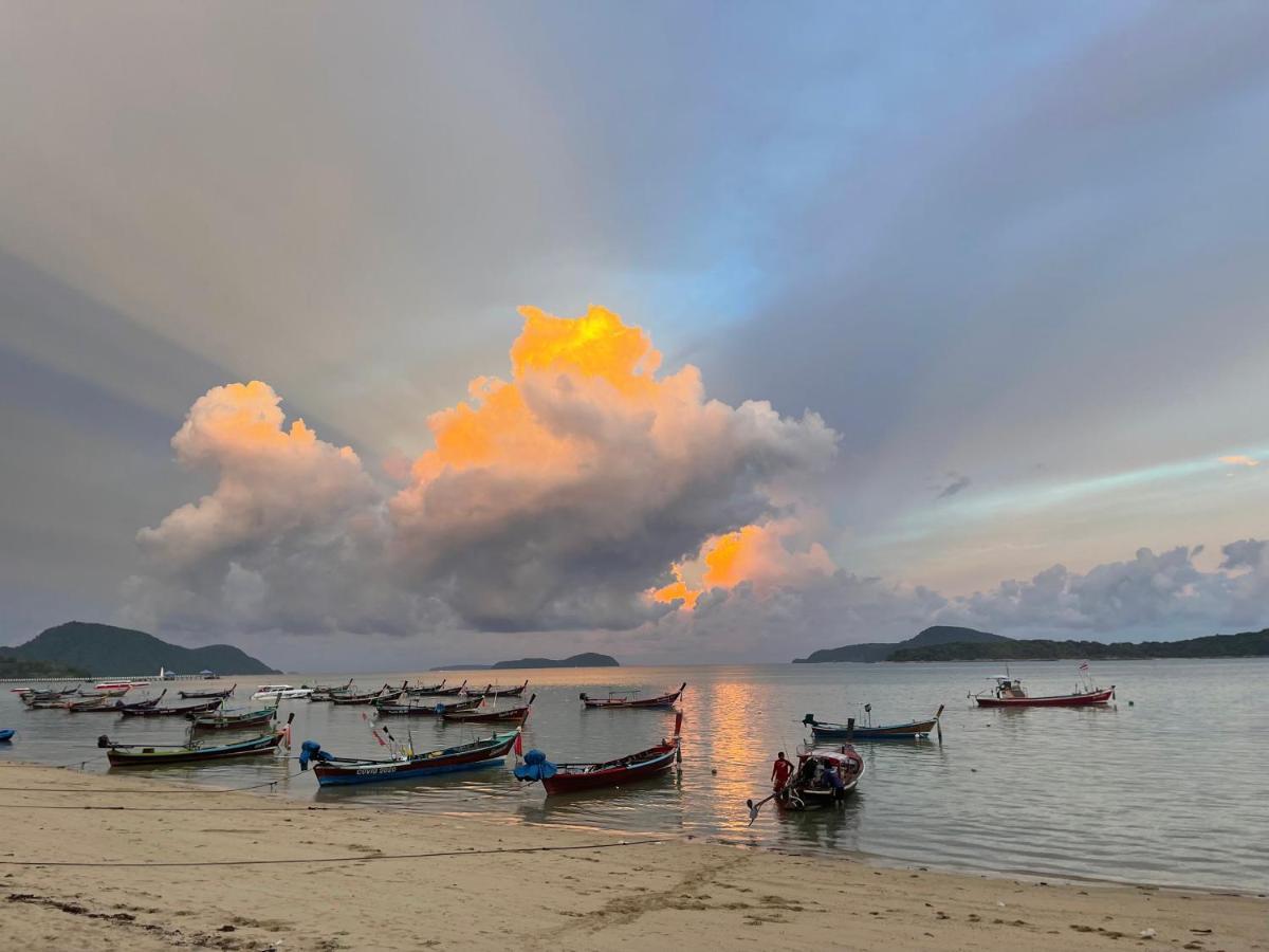 Phuket Muay Thai Hotel Rawai Beach Bagian luar foto