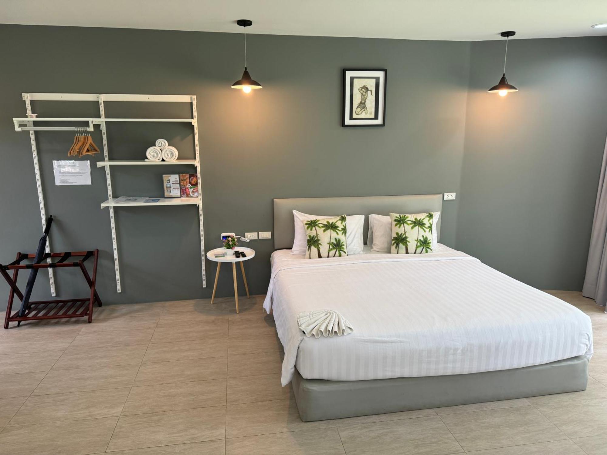 Phuket Muay Thai Hotel Rawai Beach Bagian luar foto